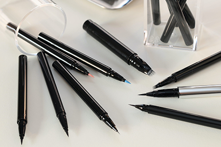 【メールマガジン 第2号】ベスコスを席巻するリキッドアイライナー、成功の理由とは？